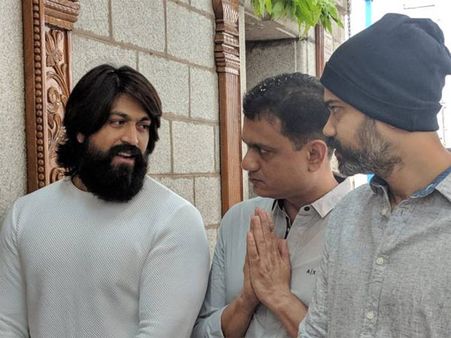 KGF Chapter 2 Shoot Starts Today! Yash, Prashanth & Rest Of The Team Seek Blessings At Temple! PICS