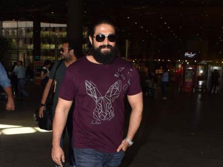 Yash Spotted At Mumbai Airport! Was It To Finalise Bollywood Cast For KGF Chapter 2?