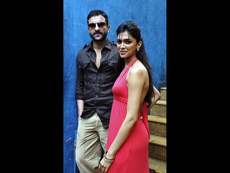 SHOCKING! When Saif Ali Khan Took A Dig At Deepika Padukone For Wearing High Heels While Shooting