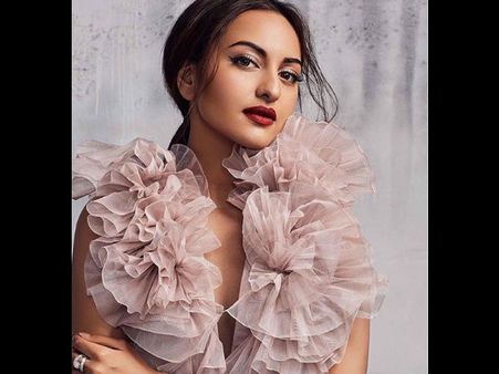 Sonakshi Sinha On Body Shaming: People Talk About Me Even Though I Lost 30 Kgs To Do Dabangg