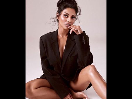 Chandrika Ravi Birthday Special: 5 All Time Hottest Photos Of The Aussie Beauty