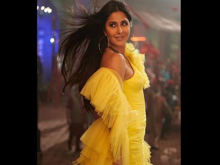 Katrina Kaif Reacts To Signing Raat Baaki Opposite Vicky Kaushal!