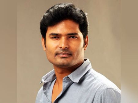 Moodar Koodam Director Naveen Weds This Tamil Actress!