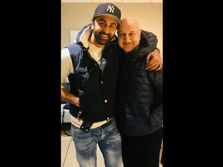 Ranbir Kapoor & Anupam Kher Pose For A Happy Picture In New York!