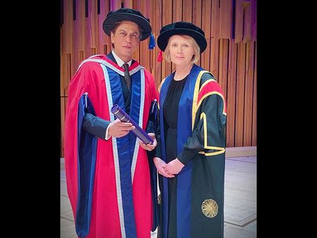 CONGRATULATIONS! Shahrukh Khan Receives Honorary Doctorate From University Of Law In London