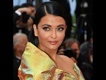 SCARY & AWFUL! Aishwarya Rai Bachchan Gets DISSED For Her Cannes Golden Gown; Fans Are Disappointed