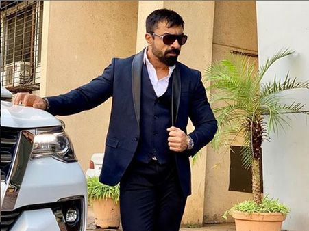 Ajaz Khan Booked For Assaulting A Model; Actor Rubbishes Report; Says He Was Trying To Stop A Fight!