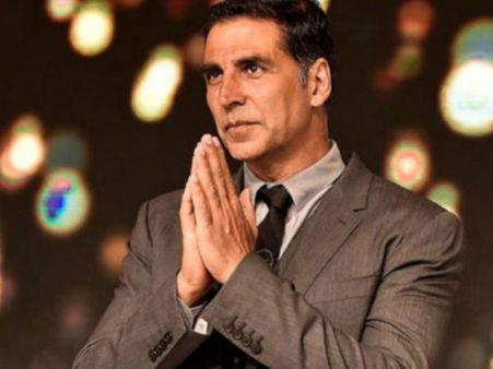 Akshay Kumar SLAMMED For INSULTING A Reporter When Asked About NOT Voting; Called A HYPOCRITE