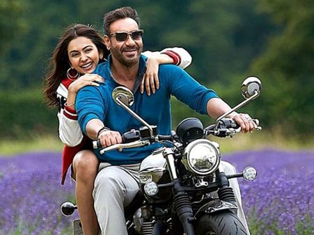 De De Pyaar De FIRST DAY Box Office Collection: Ajay Devgn Film Begins On A Positive Note