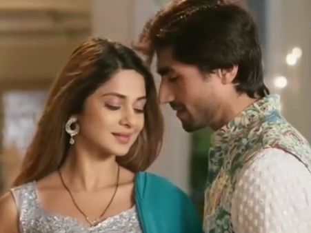 These Rare Pics Of Jennifer Winget & Harshad Chopda Will Make You Wish They Were Couple In Real Life