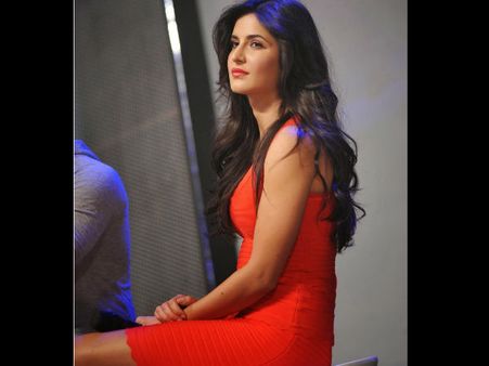 Katrina Kaif Reacts To Fan's BEWAFA Comment & Marriage Proposal Where He Says He'll DIE Without Her