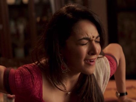Kiara Advani Watched The Orgasm Scene From Lust Stories With Her Mom & Dad; Guess Their Reaction?