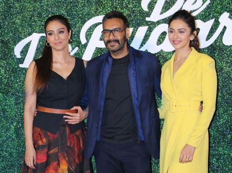 Tabu On De De Pyaar De's Plot: It's Definitely Not About Two Women Vying For A Man