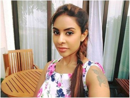 Sri Reddy Learns That Pawan Kalyan Is No 1; Shocking Deets Inside!