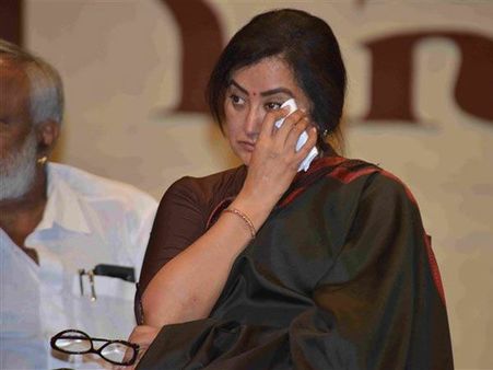 ONLY THIS Helped Sumalatha Deal With Ambi’s Demise; Tears Rolled Down His Cheeks Hours Before Death