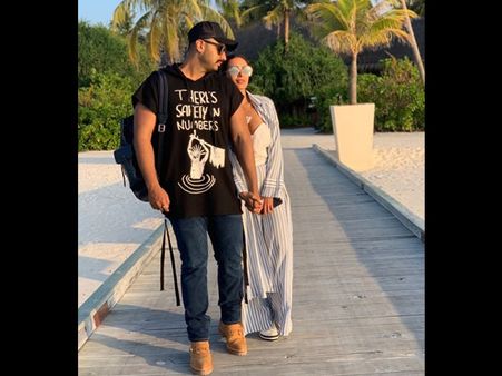 Malaika Arora Makes Her Relationship With Arjun Kapoor 'Instagram Official' With This Cute Photo!