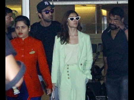 Ranbir Kapoor & Alia Bhatt Decide Not To Give A Damn To Kangana Ranaut & Her Sister Rangoli?