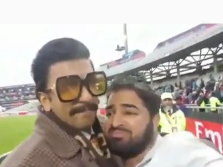 VIRAL VIDEO! Ranveer Singh Consoles An Upset Pakistani Fan After Team India's Win At World Cup 2019