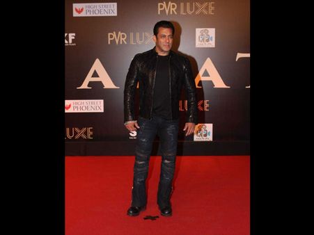 Bharat Screening: Here's The Truth About Why Salman Khan SLAPPED A Bodyguard!