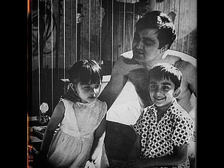 Sunil Dutt's 90th Birth Anniversary: Son Sanjay Dutt Pens An Emotional Wish!