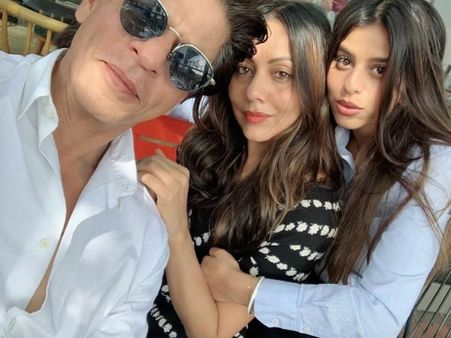 Shahrukh Khan Is A Proud Dad As Daughter Suhana Graduates From Ardingly College; See Pictures!