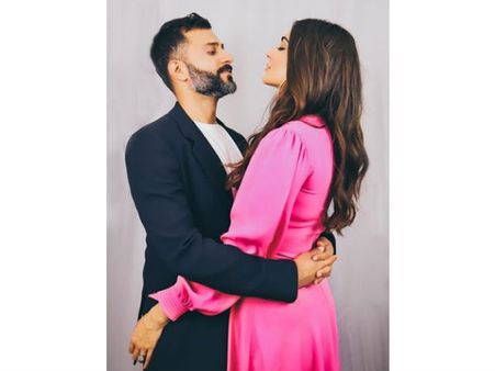 Sonam Kapoor, Anil Kapoor & Rhea Kapoor Wish Anand Ahuja A Happy B’Day With The Sweetest Messages!