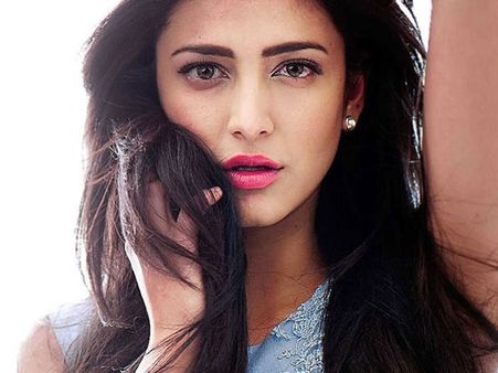 Shruti Haasan SHOCKS Her Fan By Revealing Marriage Plans In A WITTY Manner!