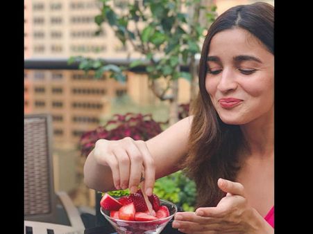 Alia Bhatt Ups Her You Tube Game - To Release Her Own Music Video Soon?
