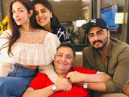 Arjun Kapoor Pens A Heartfelt Note To Rishi Kapoor For Making Him & Malaika Feel At Home In NY!
