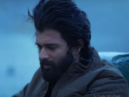 Vijay Deverakonda Disappoints Fans During Dear Comrade Promotions? Shocking Video Goes Viral