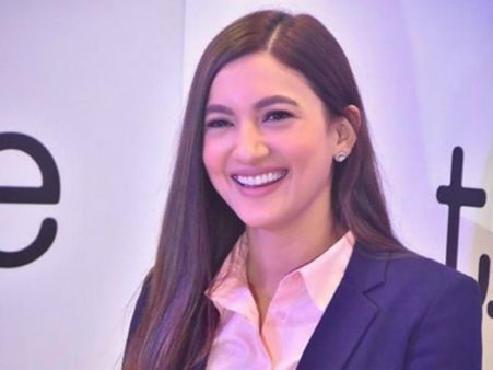 The Office’s Gauahar Khan Reveals 5 Ways To Nail Office Politics!