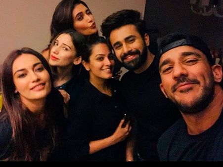 Pearl V Puri Birthday Party: Naagin 3's Surbhi Jyoti, Karishma Tanna, Anita & Others Have A Blast!
