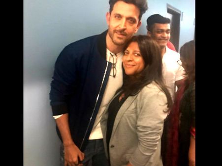 Hrithik Roshan Gets EMOTIONAL As He Hugs This Director During Super 30 Screening!