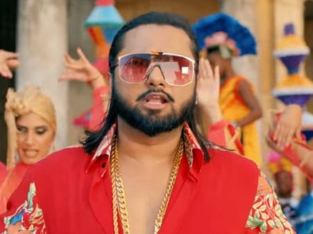 Yo Yo Honey Singh Booked By Mohali Police Over 'Vulgar' Lyrics Of His Song 'Makhna'