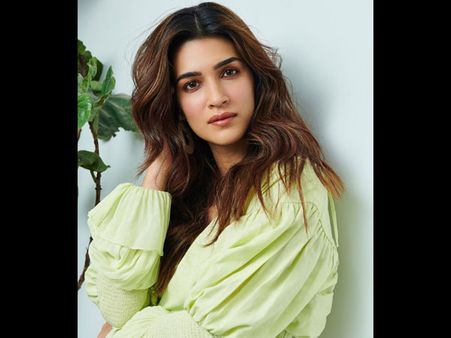 REVEALED! Kriti Sanon To Play An RJ In Rahul Dholakia's Thriller?