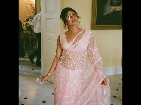 Nick Jonas Writes Mushy Birthday Post For Priyanka Chopra; Calls Her 'Whole Heart'