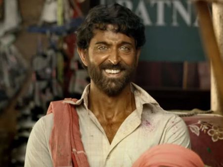 Hrithik Roshan DEFENDS His Dark Complexion In 'Super 30'; Here's What He Has To Say!