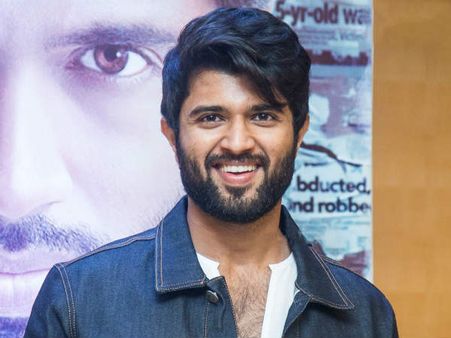 Noted Comedian Takes Dig At Vijay Deverakonda? Shocking Incident Ruffles Feathers