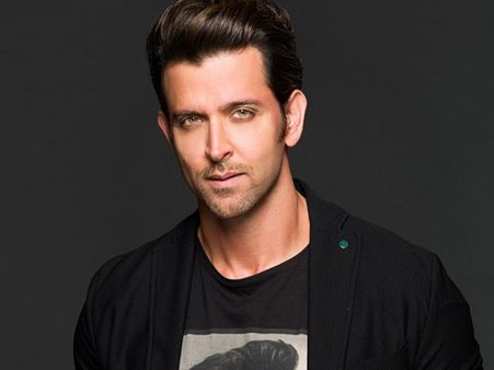 Hrithik Roshan DELIGHTED To Receive An Invitation To Speak At The Prestigious Oxford Union!