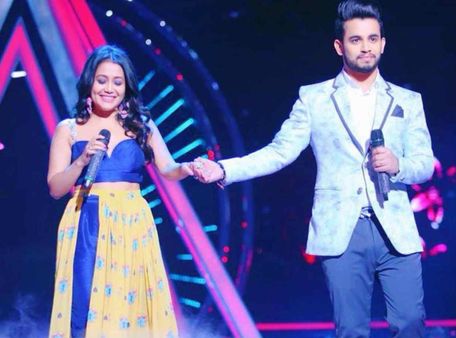 Is Neha Kakkar Dating Indian Idol Contestant Vibhor Parashar?