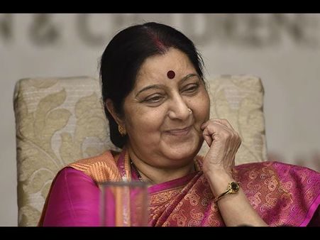 Sushma Swaraj Passes Away; Anupam Kher, Parineeti Chopra, Swara Bhaskar & Others Express Condolences