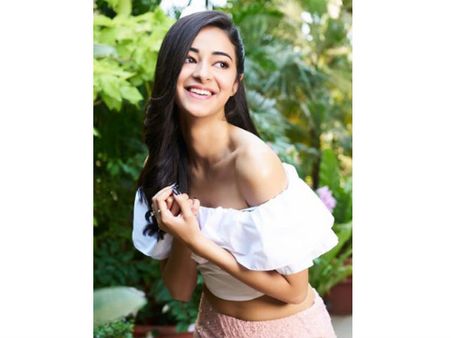 Ananya Pandey Got 500 Rupees From ‘Pati Patni Aur Woh’ Director For Giving A Good Shot!
