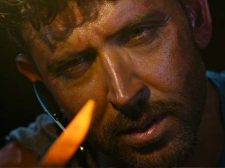 War Trailer Gives Us Hilarious Memes: Hrithik Roshan & Tiger Shroff’s Dialogues Tickle Funny Bones