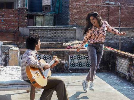 The Sky Is Pink Trailer: Priyanka Chopra, Farhan Akhtar & Zaira Wasim Tug At Your Heartstrings!