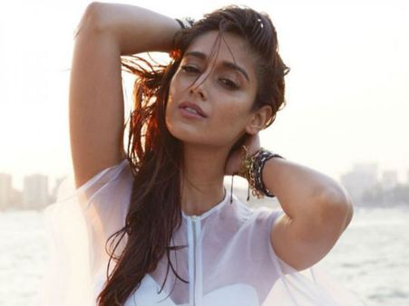 Ileana D’Cruz Is Convinced That She Sleep Walks, Thinks That Explains Her Waking Up With Bruises!