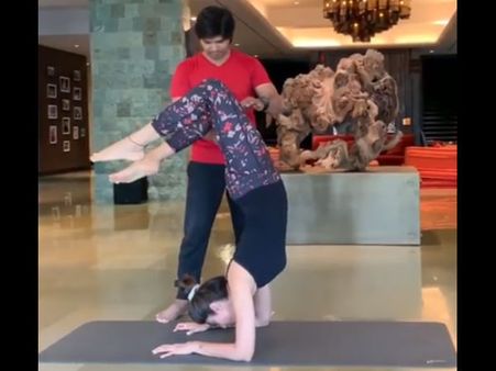 VIDEO: Shilpa Shetty Nails A Difficult Yoga Asana, Leaves Us Impressed!