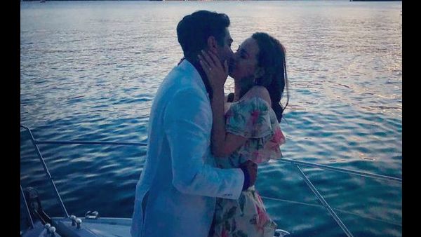 Evelyn Sharma Gets Engaged To Boyfriend Dr Tushaan Bhindi; Here's How He PROPOSED To Her!