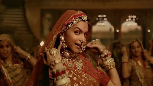 Navratri 2021 Song Of The Day - ‘Ghoomar' From Padmaavat Will Refresh Your Spirit