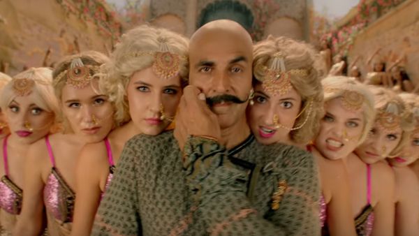 Housefull 4 Movie Review: Live Audience Reaction Update On The Akshay Kumar Starrer