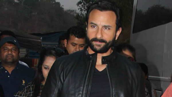 Did Saif Ali Khan Take A Dig At Shahrukh Khan For Endorsing Stalking?